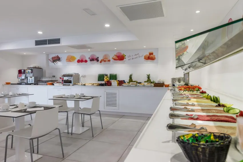 Hotel Triton Beach 4*-88