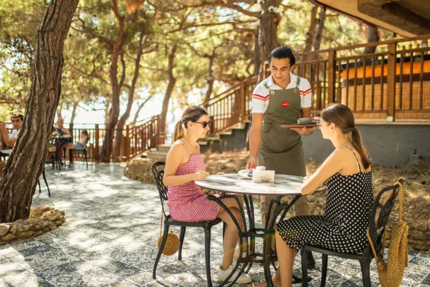 A GOOD LIFE UTOPIA FAMILY RESORT  4*-7