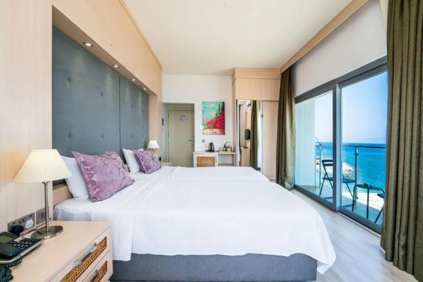 MANOLYA HOTEL  3*-3