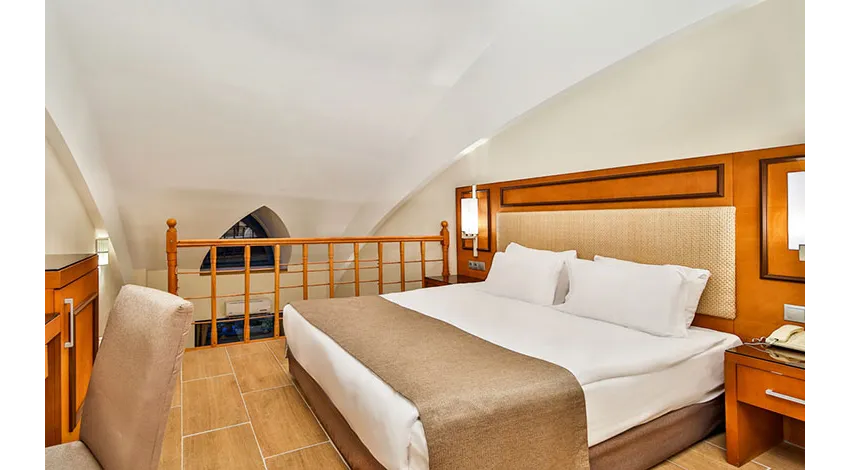 CRYSTAL PRESTIGE ELITE HOTEL  5*-5