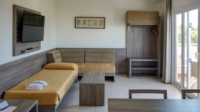 Cabot Tres Torres Apartments -7