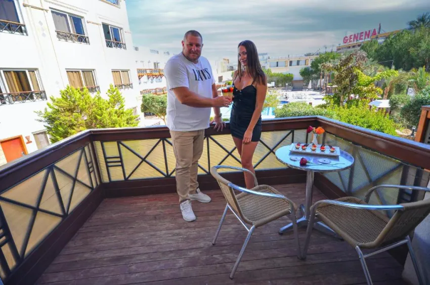 FALCON NAAMA STAR  3*-17