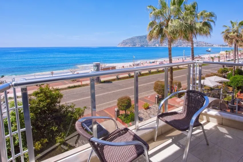 Monart City Hotel 4*-5