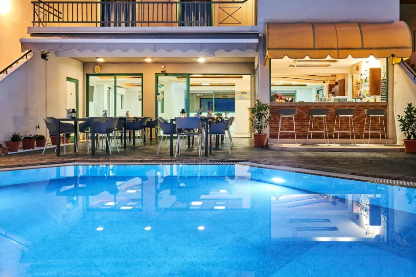 Bella Vista Apartments 4*-9