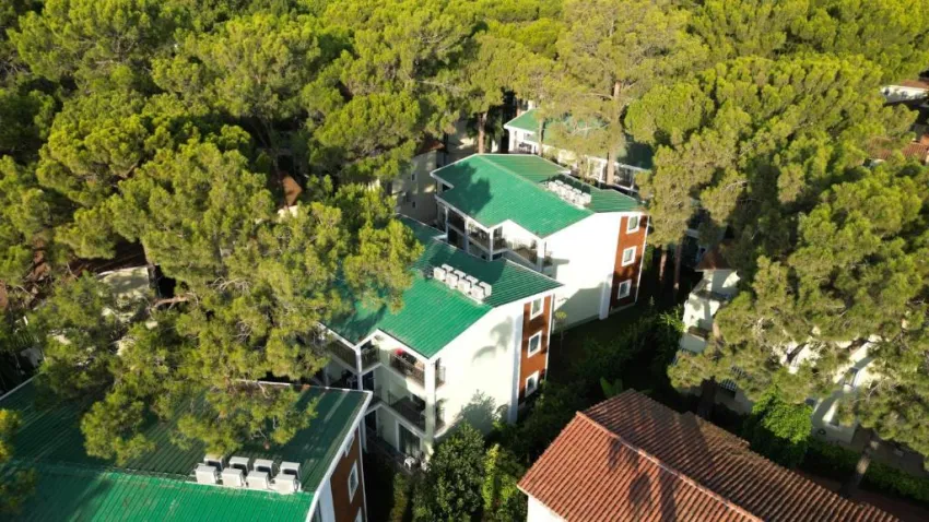 CRYSTAL FLORA BEACH RESORT  5*-35