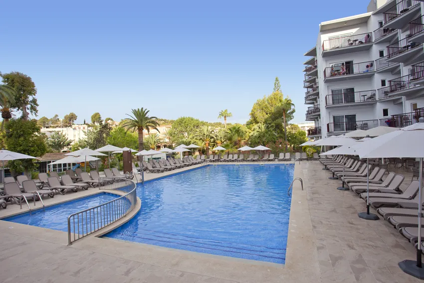 FERGUS Bermudas 4*-26