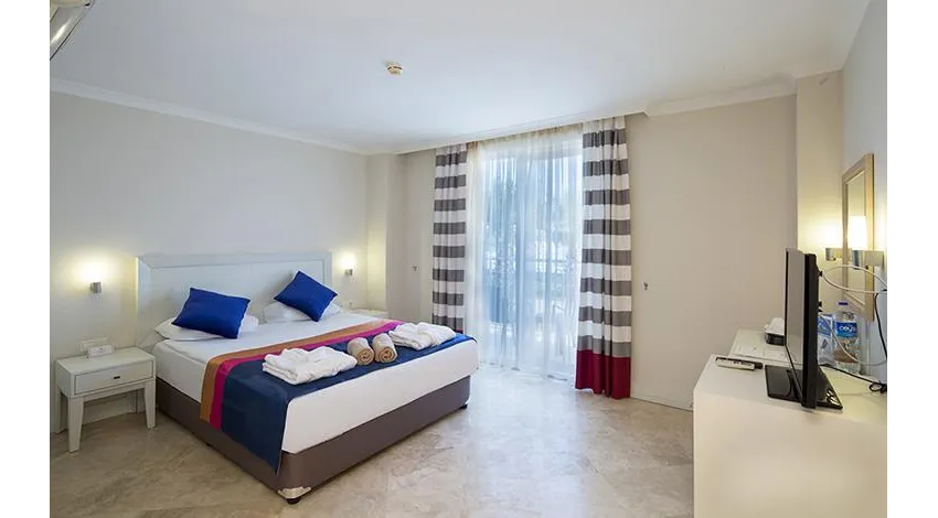 CRYSTAL BOUTIQUE BEACH RESORT (ADULTS ONLY 16+)  5*-3