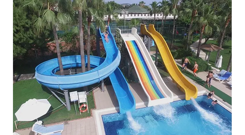 INSULA RESORT & SPA  5*-10