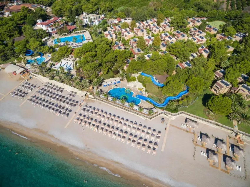 PIRATES BEACH CLUB  5*-10