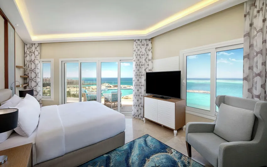Hilton Plaza 5*-53