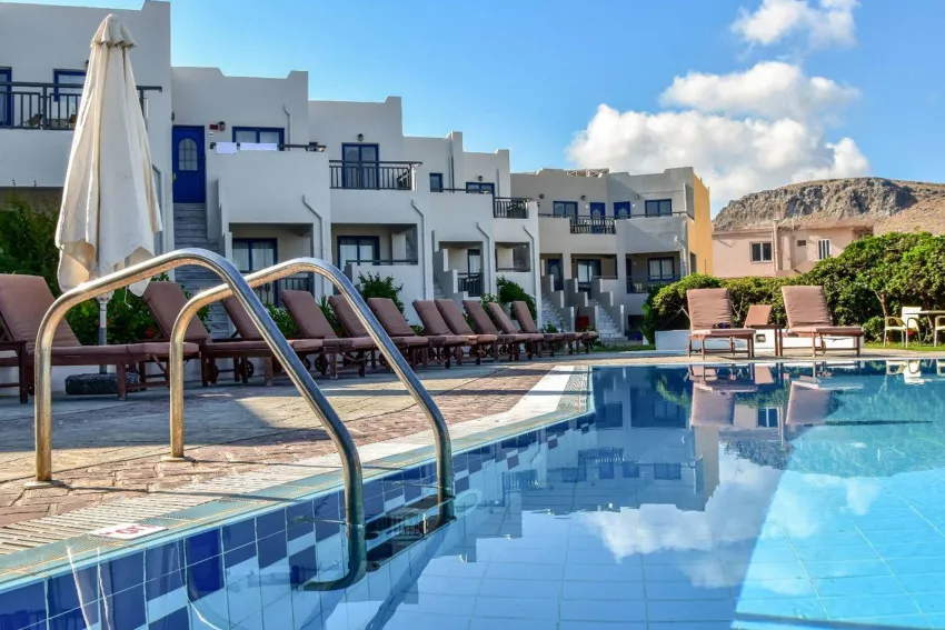 Yria Beach Hotel 4*-4