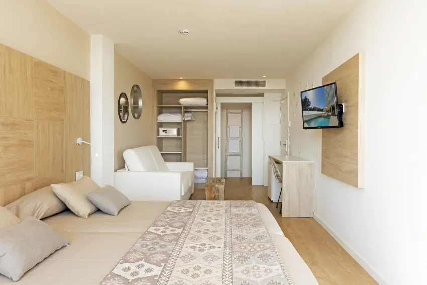 HSM Son Veri Adults Only 3*-21