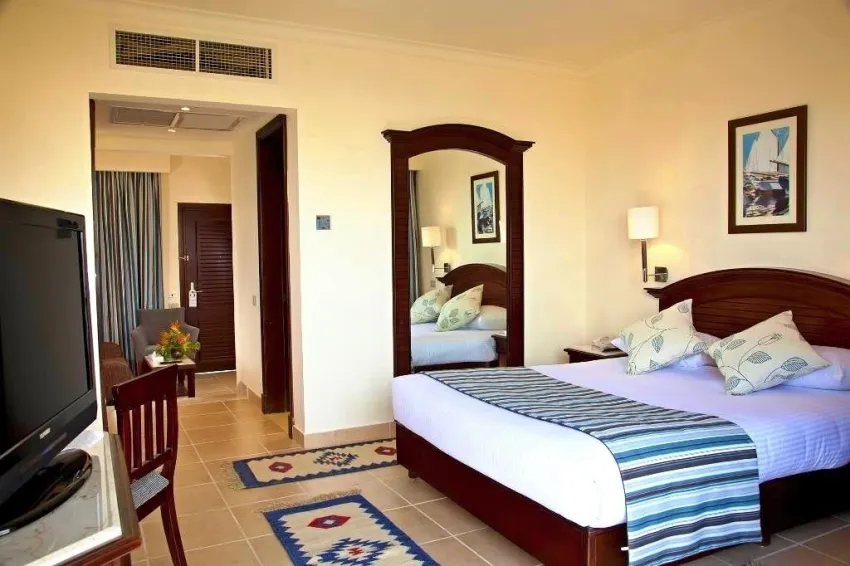 CORAL BEACH RESORT HOTEL  4*-17