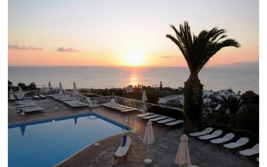 Hersonissos Village 4*-30