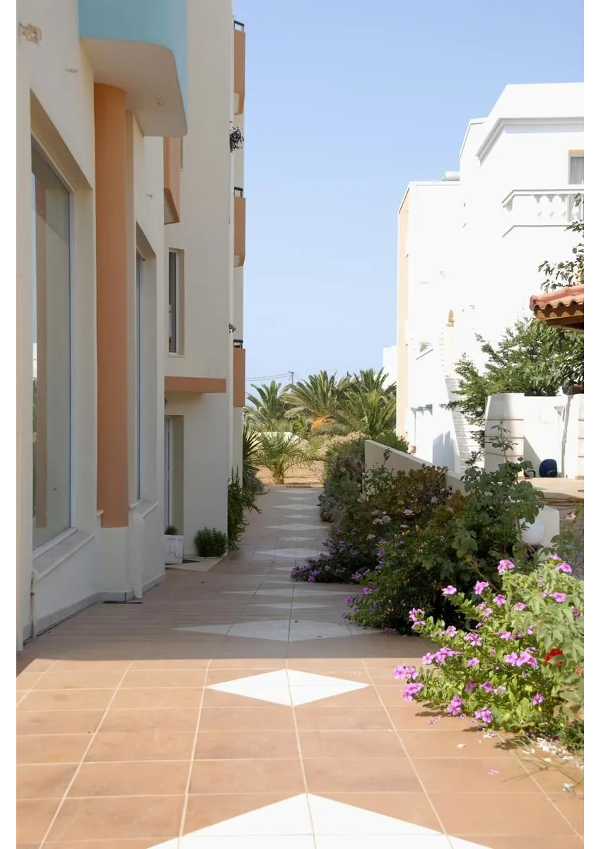 Sunshine Garden Apartments 2*-5