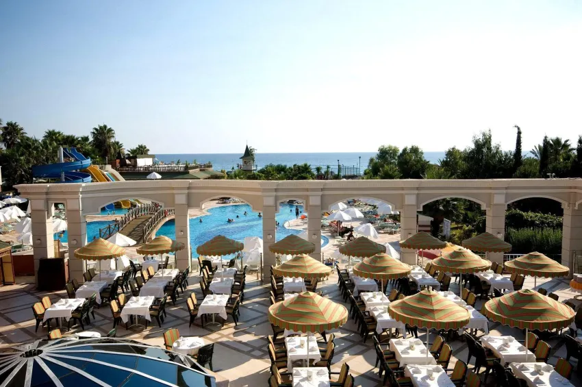 Holiday Garden Resort 5*-10