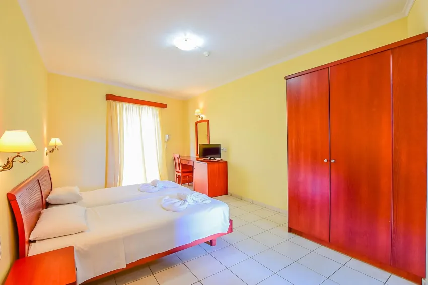 Timos Hotel 2*-7