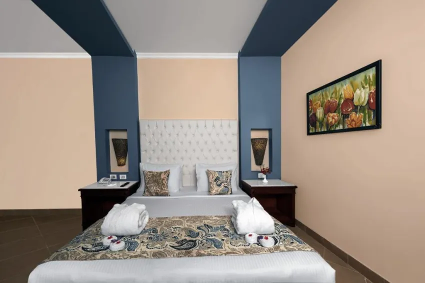 AMWAJ OYOUN HOTEL & RESORT  5*-60