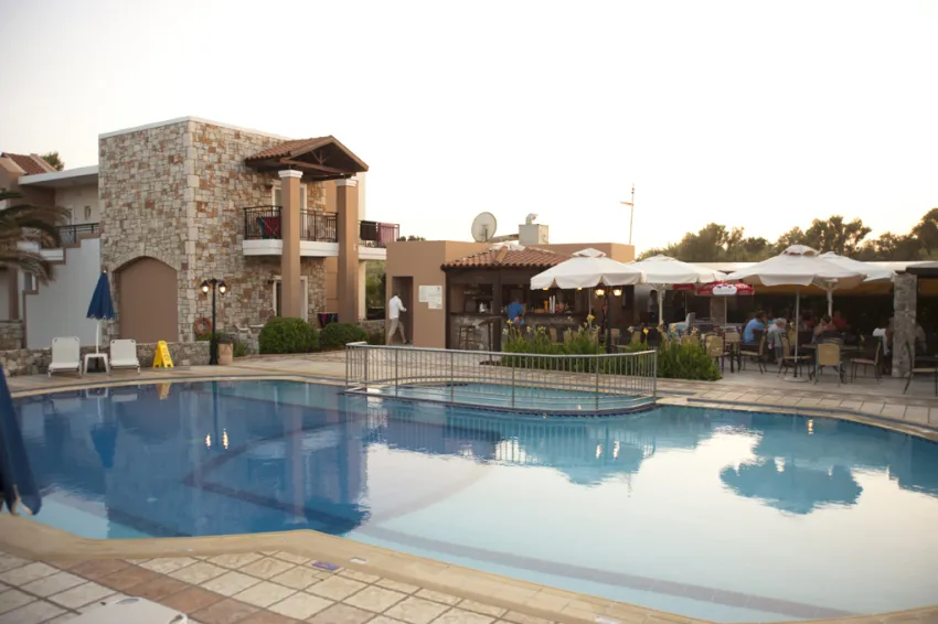 Lito Beach Hotel 3*-93