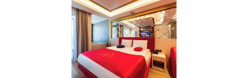 Granada Luxury Red (Adults Only 16+) 5*-9