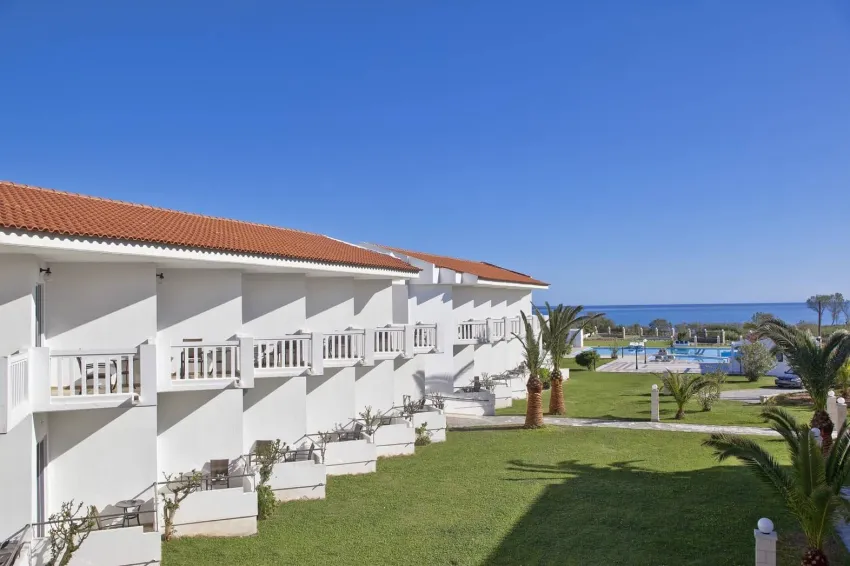 Mrs Chryssana Beach Hotel 3*-5
