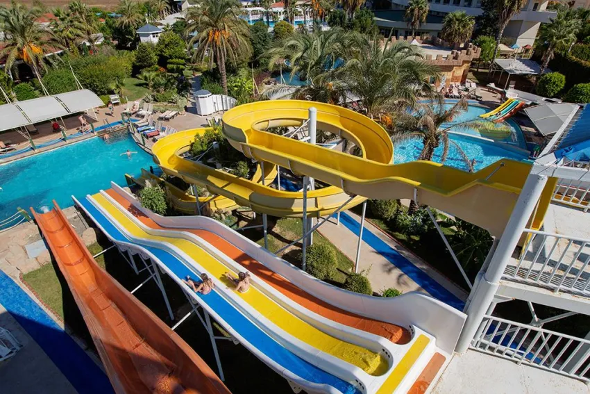 CRYSTAL ADMIRAL RESORT SUITES  5*-31