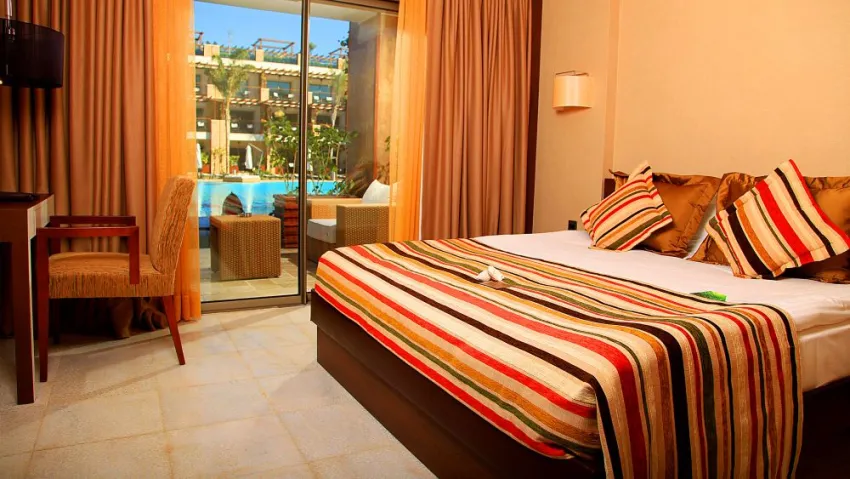 CRATOS PREMIUM HOTEL & CASINO & SPA  5*-90