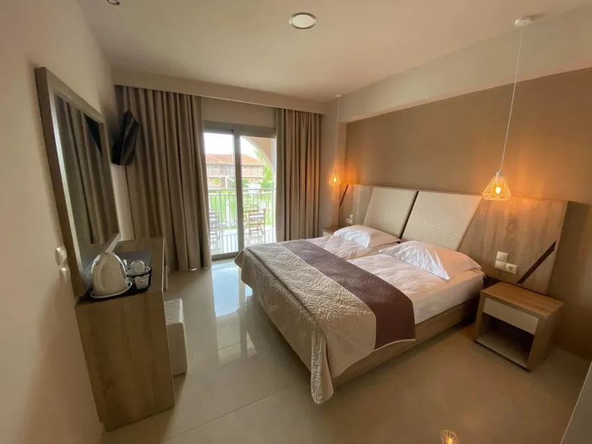 Eleni's Garden & Castello Suites 3*-3