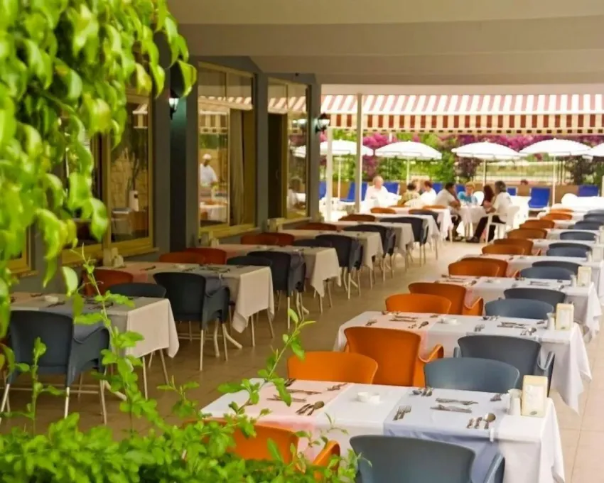 EVA BEACH HOTEL  3*-6