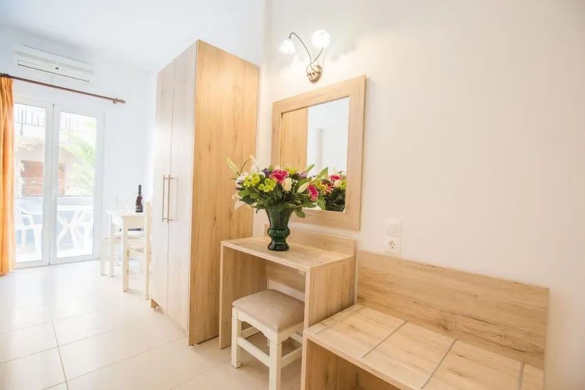 Mastorakis Studios 1*-21