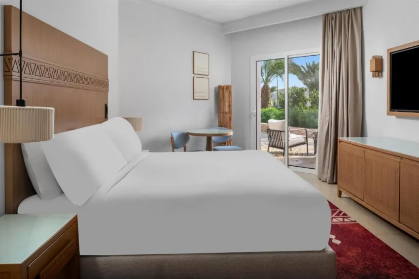 DOUBLETREE BY HILTON SHARM BAY RESORT BEACH SIDE  4*-92