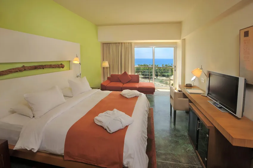 E Hotel Spa and Resort 4*-17