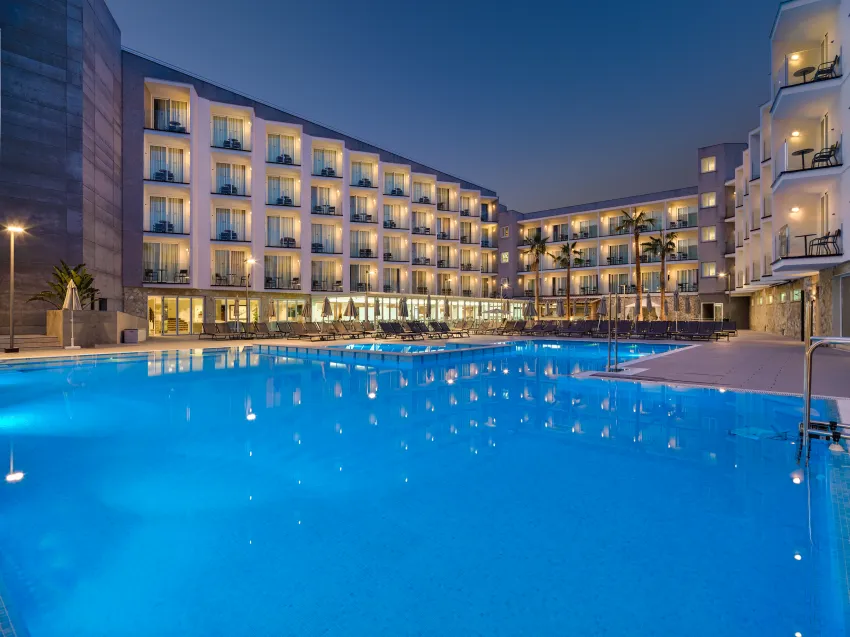 H10 Casa del Mar 4*-95