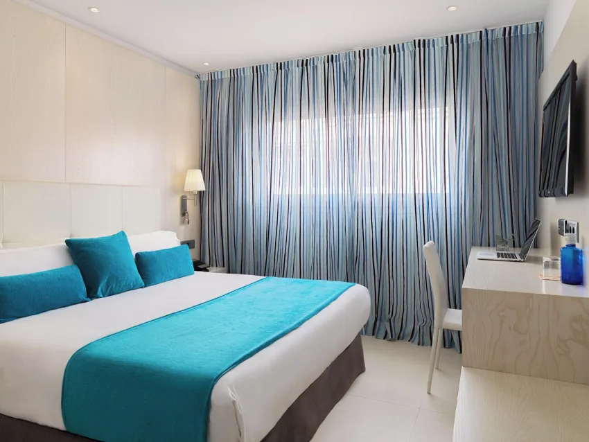 Saratoga Hotel 4*-29