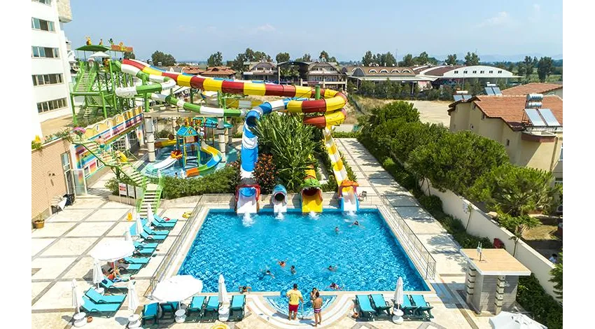 CRYSTAL WATERWORLD RESORT & SPA  5*-40