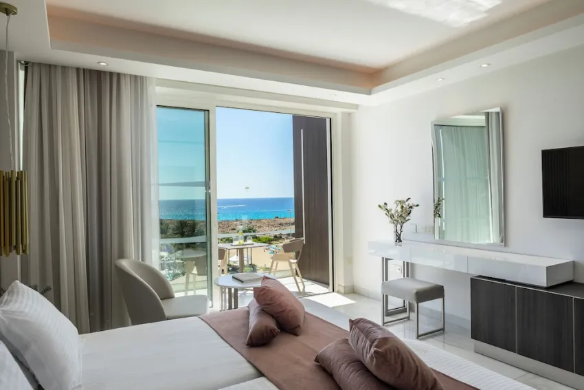 Chrysomare Beach Hotel and Resort 5*-93