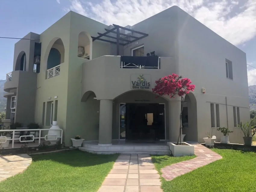 Vardis Olive Garden 2*-2