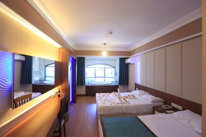 TAC PREMIER HOTEL & SPA  4*-13