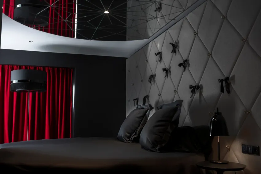 The Donna Portals 5*-52