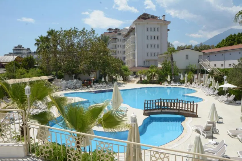 GRAND MIRAMOR HOTEL  4*-5