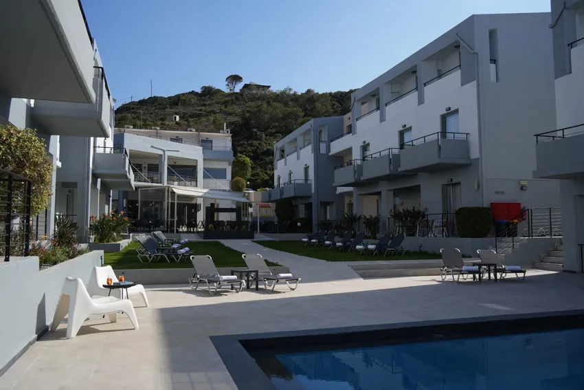 Sunrise Village Hotel 3*-3