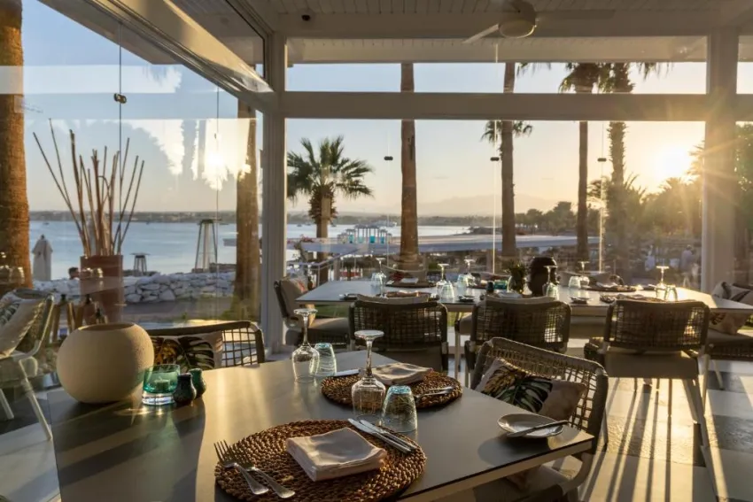 FORT ARABESQUE THE WEST BAY (ADULTS ONLY 16+)  4*-40