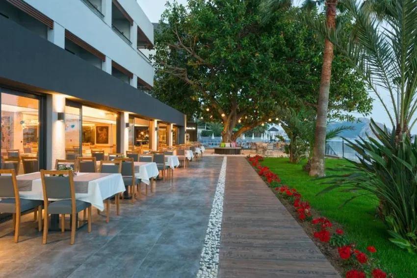 Floria Beach Hotel 4*-6