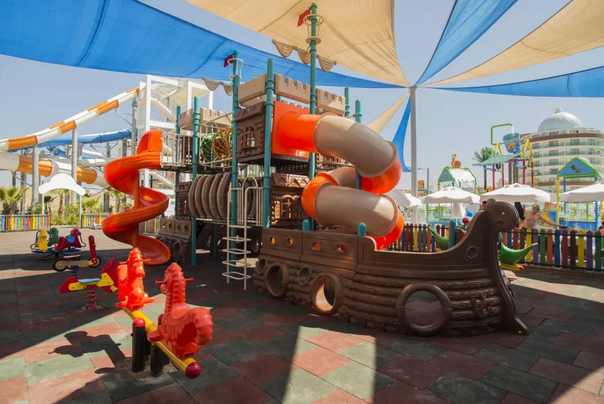 Dream World Aqua Hotel 5*-5