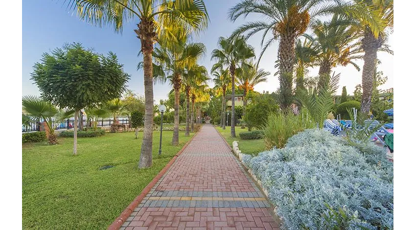 LONICERA WORLD HOTEL  4*-6