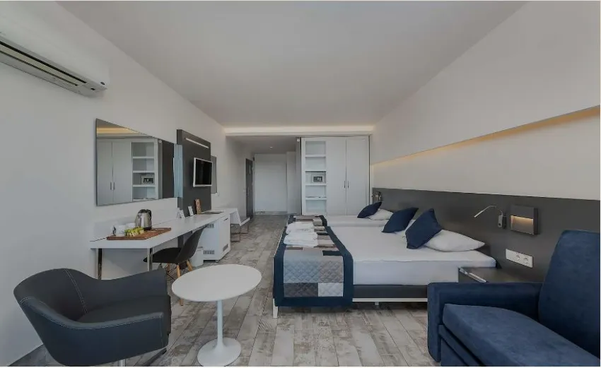 White City Beach (Adults Only 16+) 4*-30