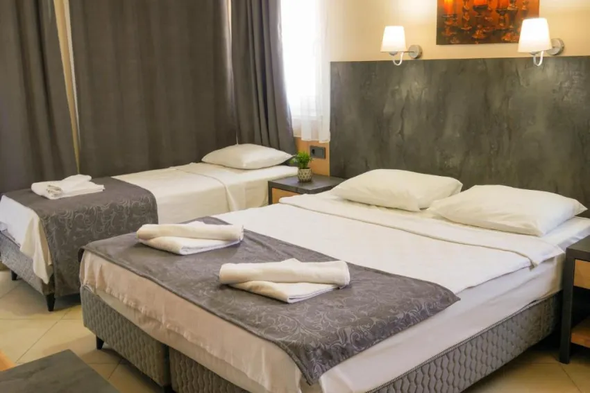 ANNA QUEEN HOTEL  2*-7