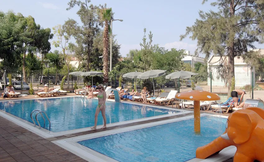 Ambassador Hotel 4*-3