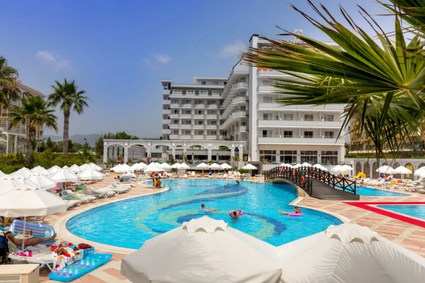 HOLIDAY GARDEN RESORT   5*-10