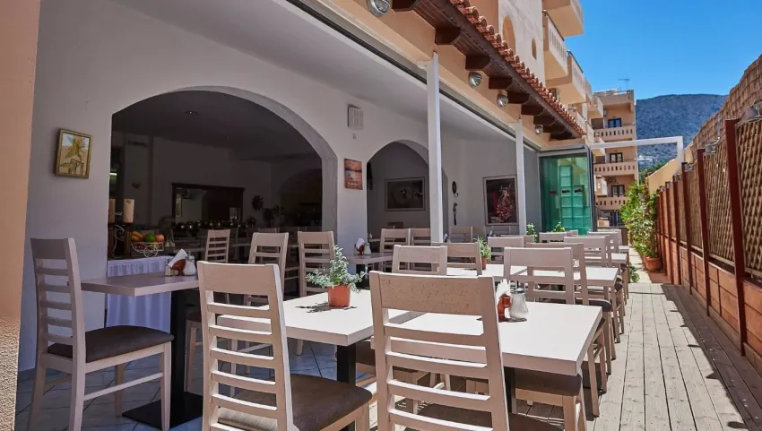 Thalia Deco City and Beach Hotel 4*-1